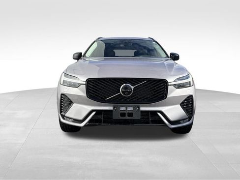 New 2026 Volvo XC60 B5 Plus w/ Climate Package image 8