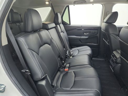 Used 2025 Honda Pilot Touring image 26