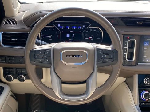 Used 2021 GMC Yukon Denali AWD/4WD image 11