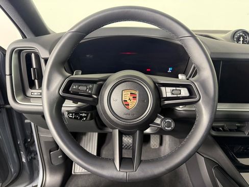 Certified 2025 Porsche Cayenne Coupe AWD/4WD image 28