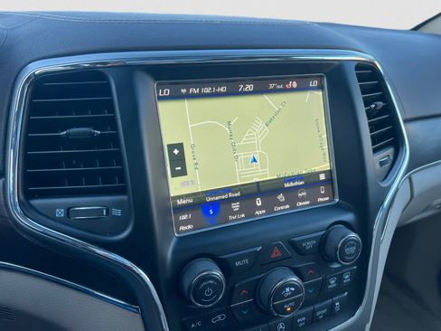 Used 2018 Jeep Grand Cherokee Overland image 22
