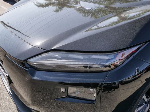 New 2026 Subaru Solterra image 10