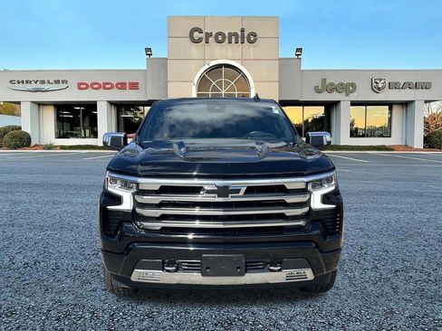 Used 2024 Chevrolet Silverado 1500 High Country w/ Technology Package image 8
