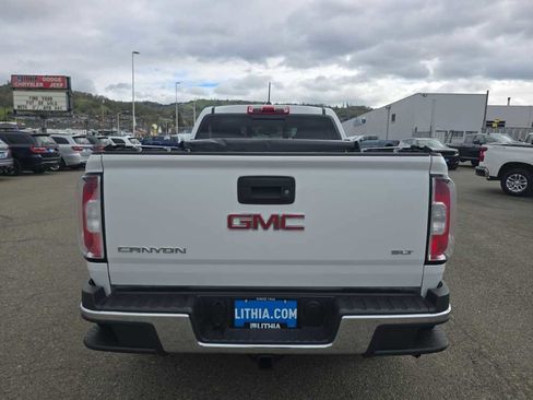Used 2017 GMC Canyon SLT image 4