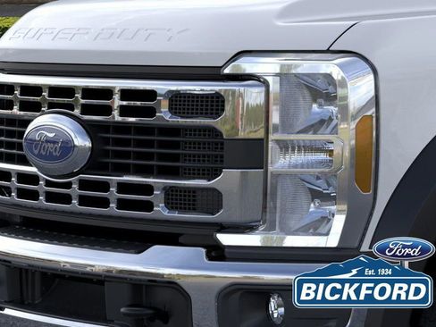 New 2026 Ford F550 4x4 Supercab Super Duty w/ XLT Value Package image 17