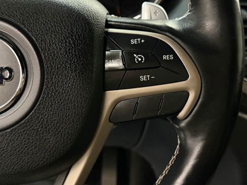 Used 2017 Jeep Grand Cherokee Limited AWD/4WD image 27