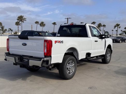 Used 2025 Ford F350 XLT w/ FX4 Off-Road Package AWD/4WD image 12