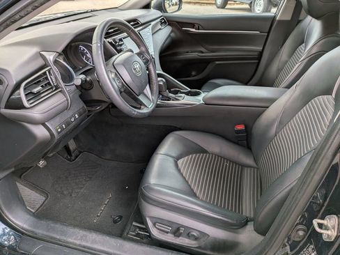 Used 2020 Toyota Camry SE image 15
