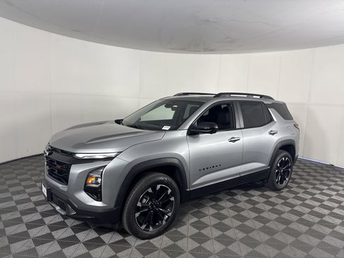 Used 2025 Chevrolet Equinox RS w/ Safety and Technology Package image 8