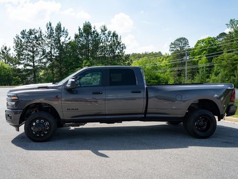 New 2026 RAM 3500 Big Horn AWD/4WD image 5