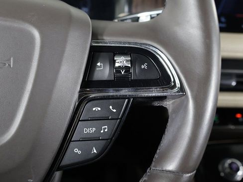 Used 2022 Lincoln Nautilus Reserve image 40