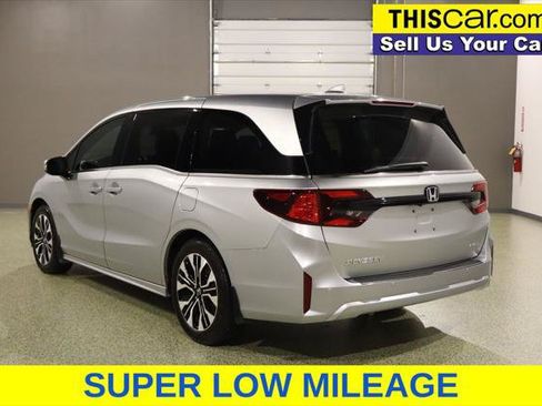 Used 2025 Honda Odyssey Elite image 5