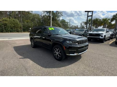 Used 2024 Jeep Grand Cherokee L Limited w/ Luxury Tech Group II image 8