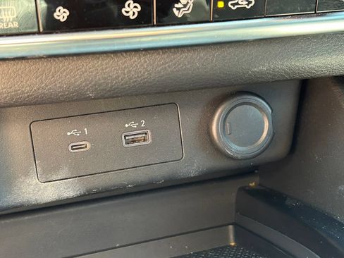 Used 2021 Nissan Rogue SV FWD image 25