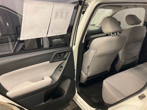 Used 2015 Subaru Forester 2.5i w/ Alloy Wheel Package image 32