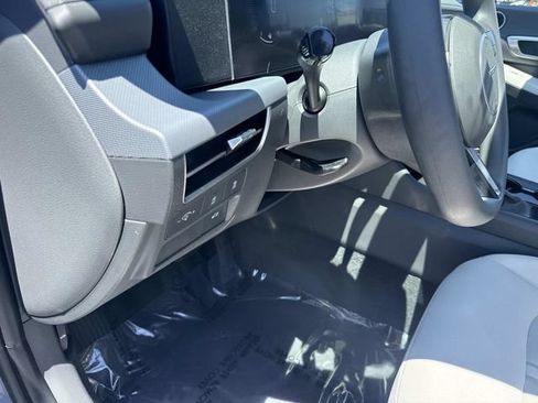 Certified 2025 Hyundai Sonata SE FWD image 18