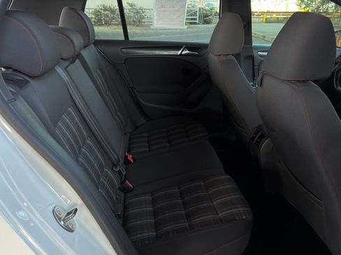 Used 2011 Volkswagen GTI 4-Door FWD image 28