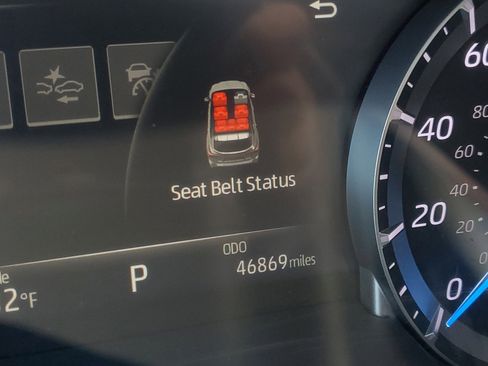 Used 2023 Toyota Highlander XLE FWD image 27
