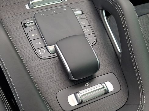 New 2026 Mercedes-Benz GLE 63 AMG S image 17