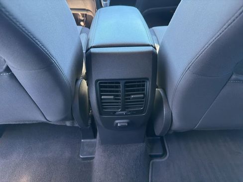 Used 2018 Ford Escape SE image 18