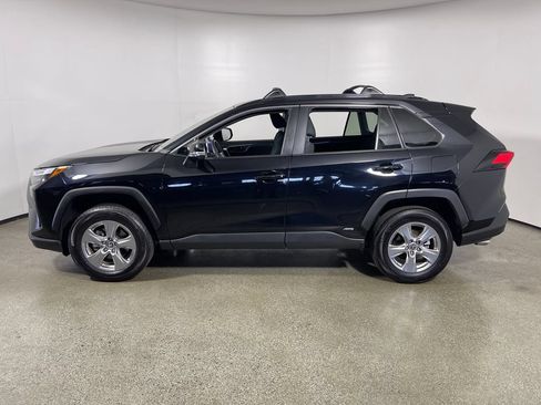 Certified 2024 Toyota RAV4 LE AWD/4WD image 6