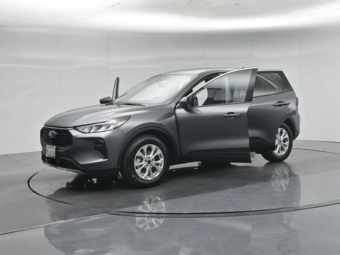 Certified 2024 Ford Escape Active FWD image 6