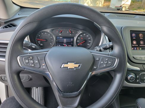 Certified 2024 Chevrolet Equinox LS w/ LS Convenience Package image 13