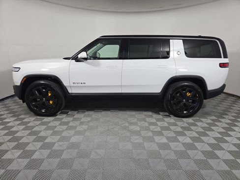Used 2024 Rivian R1S Adventure AWD/4WD image 2