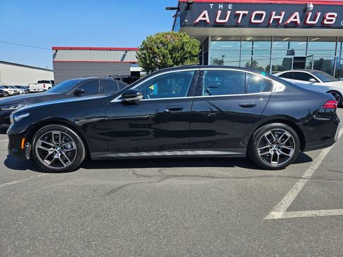 Used 2026 BMW 530i xDrive w/ Premium Package AWD/4WD image 2