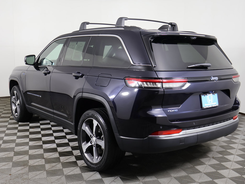 Used 2022 Jeep Grand Cherokee Limited 4xe w/ Luxury Tech Group II AWD/4WD image 14