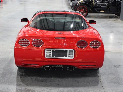 Used 1999 Chevrolet Corvette Coupe w/ Memory Pkg RWD image 39