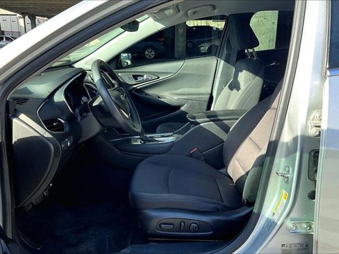 Used 2016 Chevrolet Malibu LT image 14