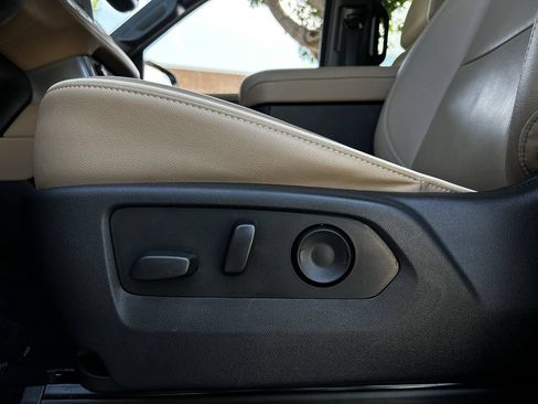 Used 2023 Chevrolet Tahoe Premier RWD image 30