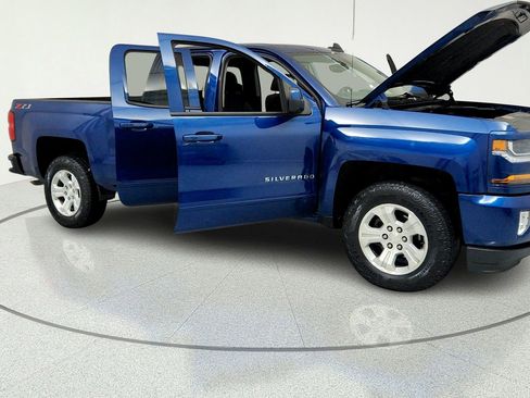 Used 2018 Chevrolet Silverado 1500 LT w/ All Star Edition AWD/4WD image 14