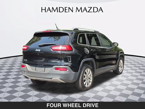 Used 2017 Jeep Cherokee Limited AWD/4WD image 3