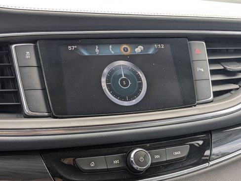 Used 2019 Buick Enclave Essence image 25