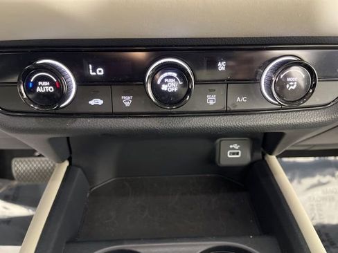 Used 2023 Honda HR-V LX image 27