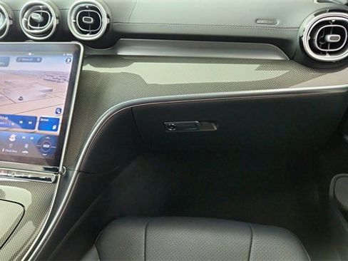 Used 2025 Mercedes-Benz CLE 300 4MATIC Cabriolet image 39