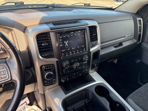 Used 2019 RAM 1500 Big Horn image 18