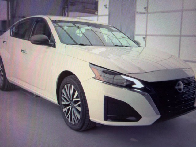 Certified 2025 Nissan Altima 2.5 SV AWD/4WD image 12