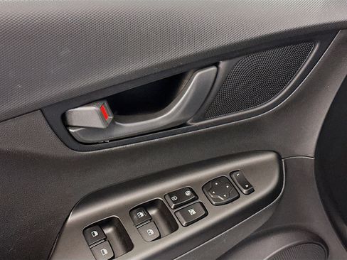 Used 2021 Hyundai Kona SEL Plus image 15