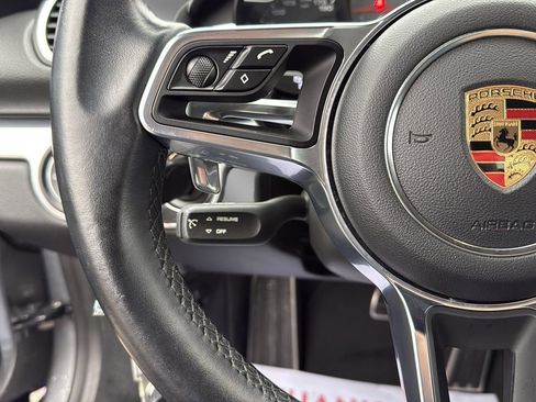 Used 2019 Porsche 718 Boxster S image 17