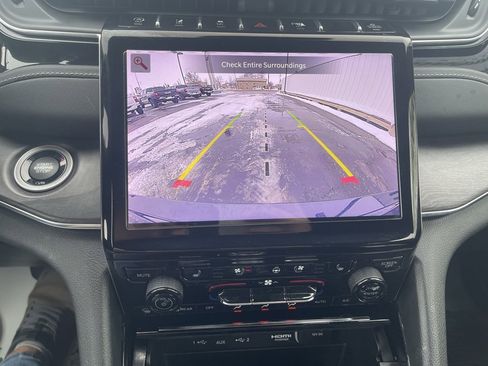 Used 2023 Jeep Grand Cherokee L Overland w/ Rear Seat Video Group I image 37