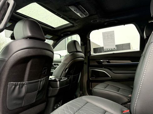 Used 2025 Kia Telluride SX Prestige X-Line image 43