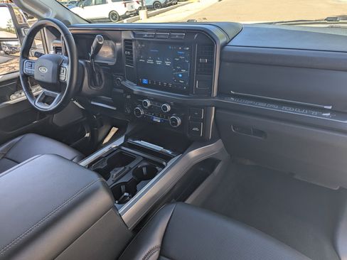 Used 2024 Ford F250 Lariat AWD/4WD image 10