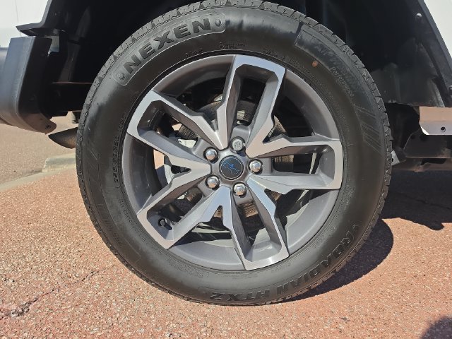 Used 2024 Jeep Wrangler Unlimited w/ Convenience Group AWD/4WD image 9