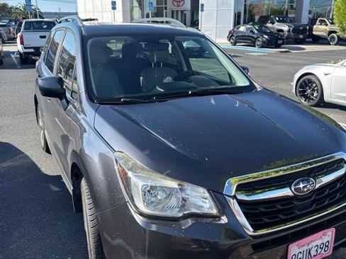 Used 2017 Subaru Forester 2.5i Limited AWD/4WD image 1