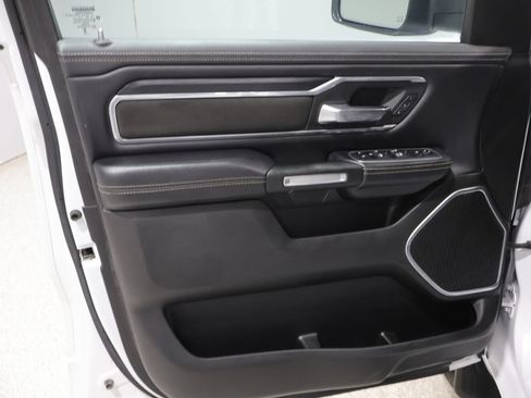 Used 2023 RAM 1500 Laramie AWD/4WD image 14