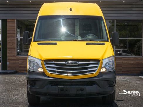 Used 2014 Freightliner Sprinter 2500 image 5