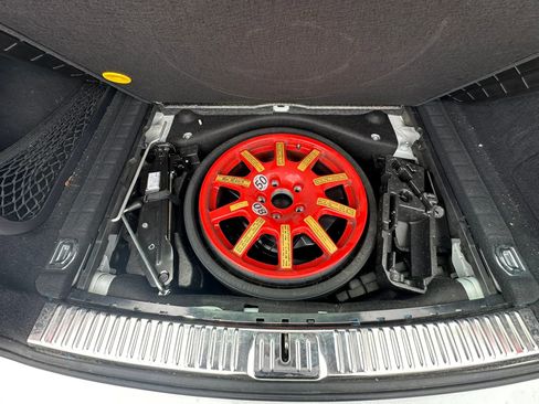 Used 2016 Porsche Cayenne AWD/4WD image 19